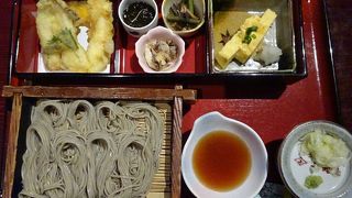 へぎ蕎麦は安定の美味しさ