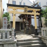 石畳に打ち水までされとても大切にされていることが窺える神社です