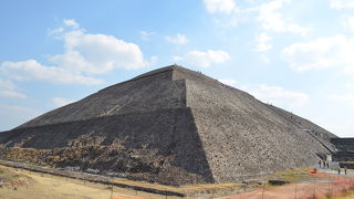 偉大な遺跡、ピラミッドからの眺めも絶景