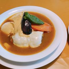 チキンカレーセットに豆腐チーズトッピング1,100円