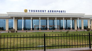 激混みの出国審査