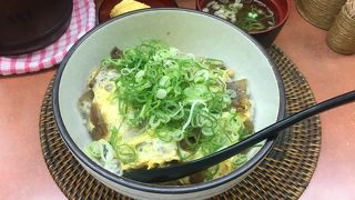 スジ玉こん丼がお気に入り