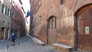 中世の町並みが今も残っています。