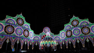 規模は小さくなりましたが、風物詩です。