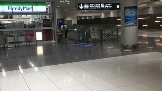 ファミリーマート (セントレアホテルプラザ店) 