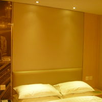 一人なら狭くない。