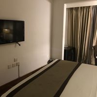 ベッドの反対側