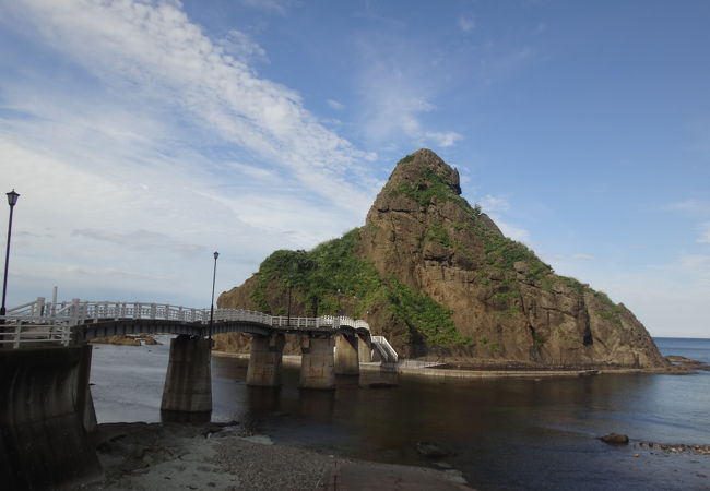 橋で渡れる島