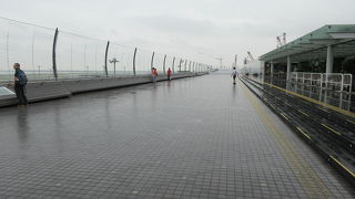 海に面しています