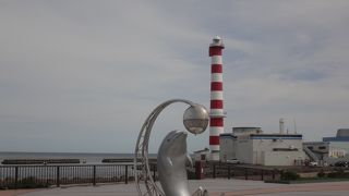 公園に近く存在感があります