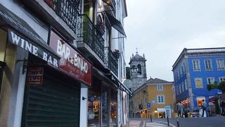 シントラ旧市街の中心地となる広場