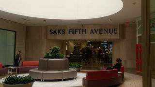 サックスフィフス アベニュー オフ フィフス (デイドランドモール店)