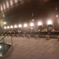 別館は畳敷きの床じゃない