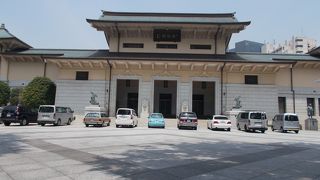 靖国神社に集められた資料等の宝物館です。