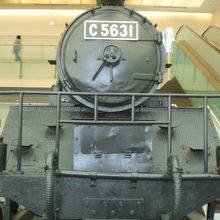 泰緬鉄道において使用されていた機関車です。奉納されています。