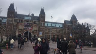 オランダ最大の美術館