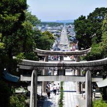 ＣＭの光の道で有名になった参道