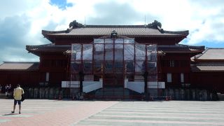 正殿の目の前の空間