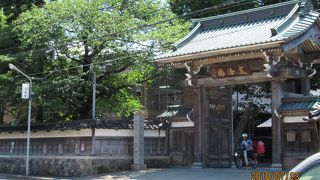 境内は、はまあまあ広いです