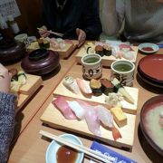 沼津魚がし鮨 三島駅北口店の昼食
