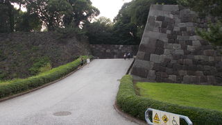 江戸城の中にある坂の一つです。