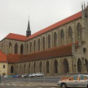 ゴシック様式の清楚な教会