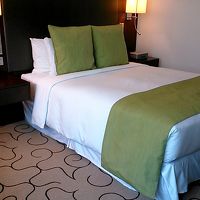 クイーンサイズベッドのはずですが、少し小さめだったかな。