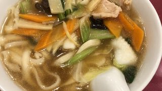 刀削麺の五目そば