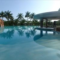 ゆったりと美しいパブリックプール