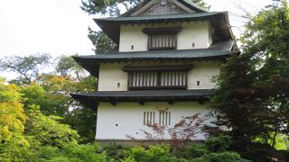 本丸の北東にあり