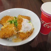 カツ丼を食べました