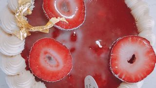 ケーキもパンも