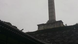 甲府のオベリスク