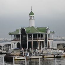 時計台のある桟橋です