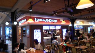 フードコート内の中華料理店