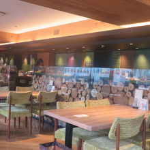 タワーテラス店内