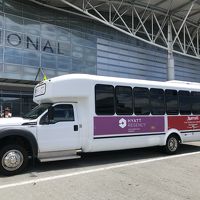 サンフランシスコ国際空港からの無料送迎車の写真
