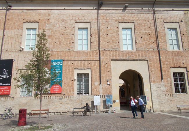 カーザ デッラ ムージカ (音楽の家)