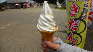 登山後にはソフトクリーム