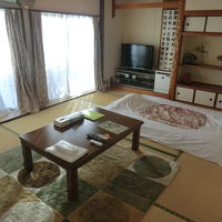 和室・広くて快適。テレビ/冷蔵庫など有り。