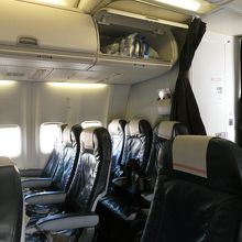 B737-８００の座席は革張り