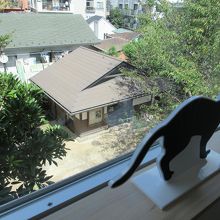 ２階通路からの様子 (漱石公園内の道草庵)