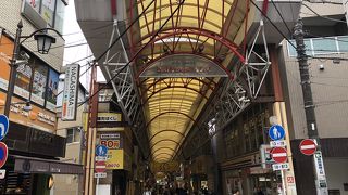 大きな屋根で雨でも安心