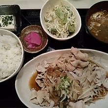 週替わりメニューの豚の湯引きキノコポン酢定食