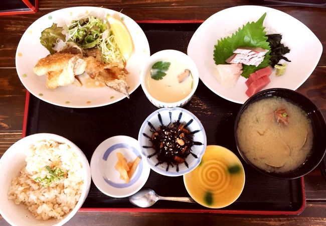 新鮮な魚介が食べられます