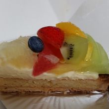 フルーツタルト390円