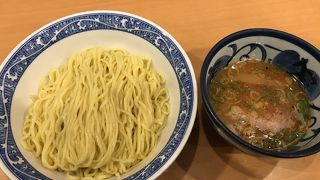 根強い人気のラーメン店