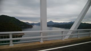 中通島と若松島をつなぐ橋
