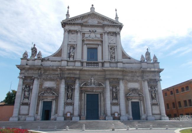 サンタ マリア イン ポルト教会