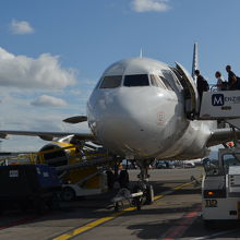 搭乗橋から乗りません